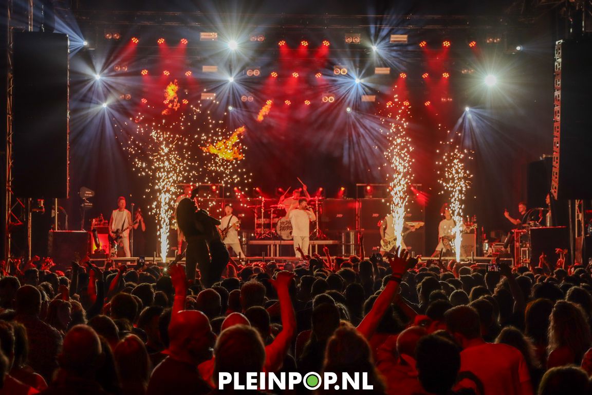 THE DIRTY DADDIES     (28)